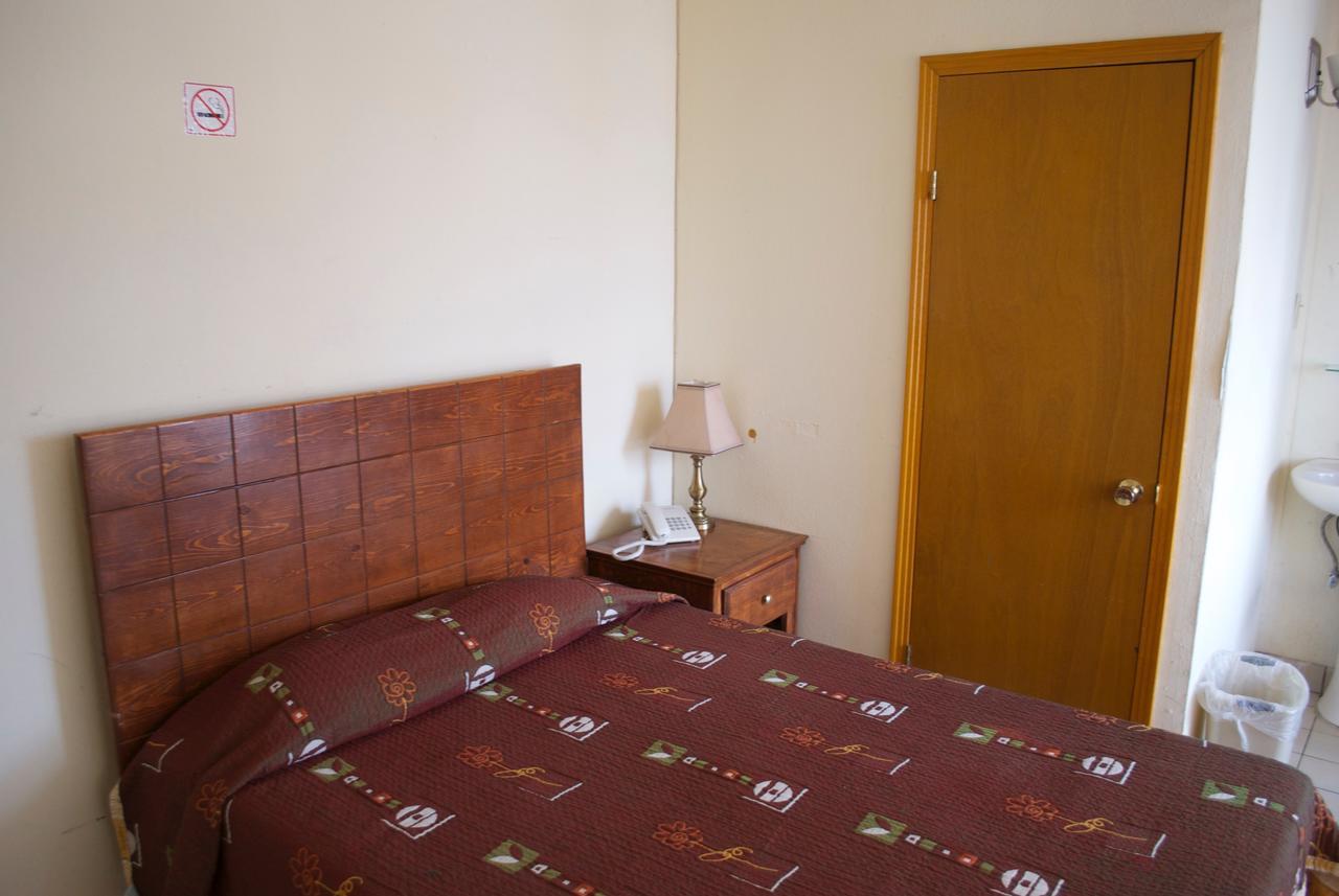 Hotel Centric Chihuahua Buitenkant foto